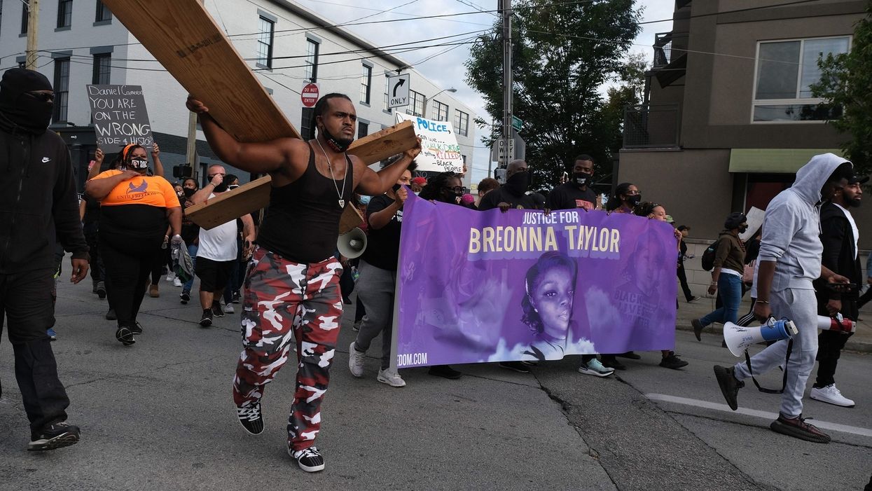 Louisville protests peaceful on third evening after Breonna Taylor decision
