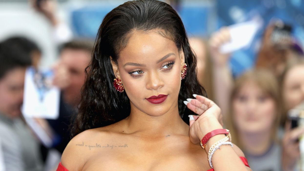 Pop singer Rihanna revealed her inclusive lingerie fashion show, then had to apologize to Muslims after online outrage