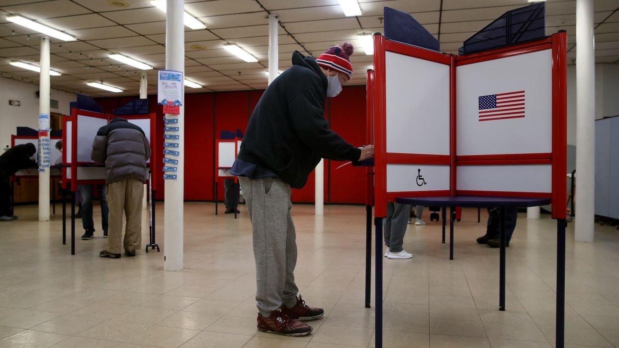 Trump voters accuse Arizona poll workers of giving them a sharpie pen to thwart their vote, and election officials have responded