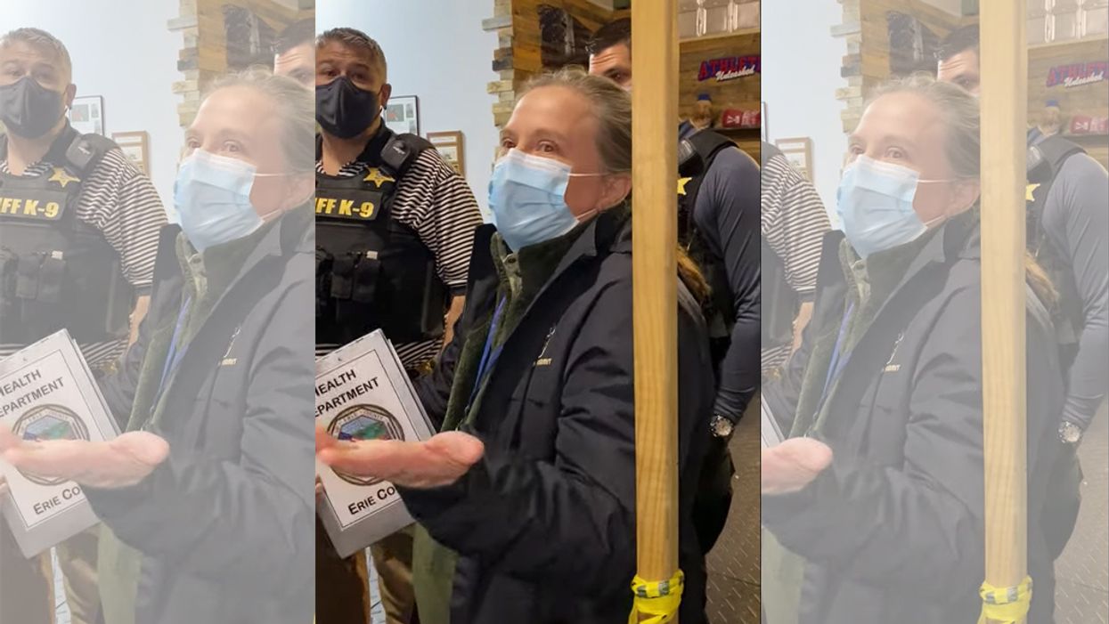 Viral video shows New York business owners take defiant stand when health inspector barges inside: 'Go get a warrant'