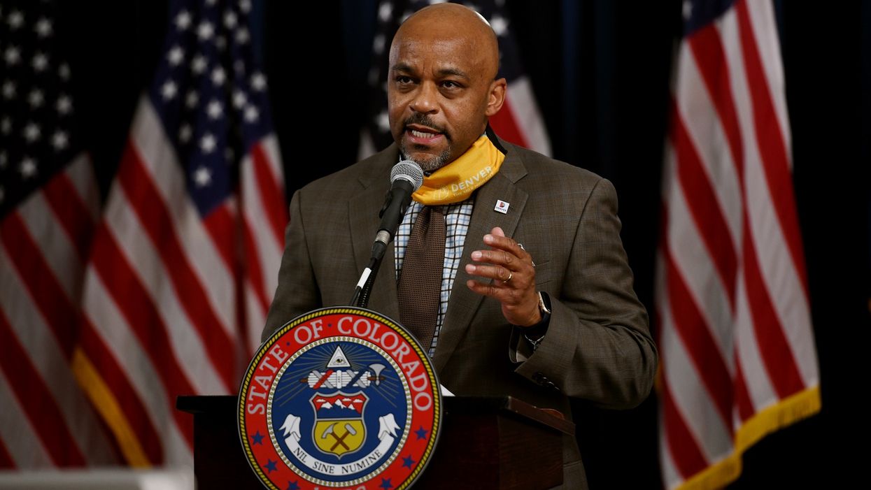 Denver mayor warns against holiday travel, then hops on a plane to visit family for Thanksgiving