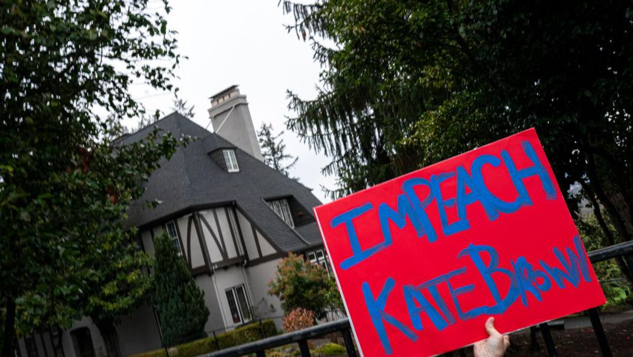 Oregon’s Democratic governor extends coronavirus state of emergency, lockdowns until March