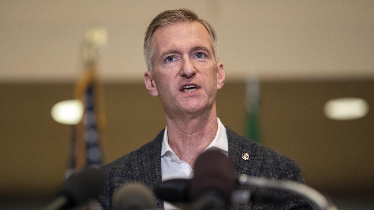 Portland Mayor Ted Wheeler pepper-sprays man who confronted him at pub: 'He was right in my face' and 'he was not wearing a face mask'