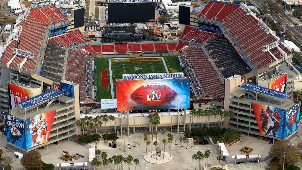 CDC lists guidelines for Super Bowl parties: No cheering, host your party outside and start a group text