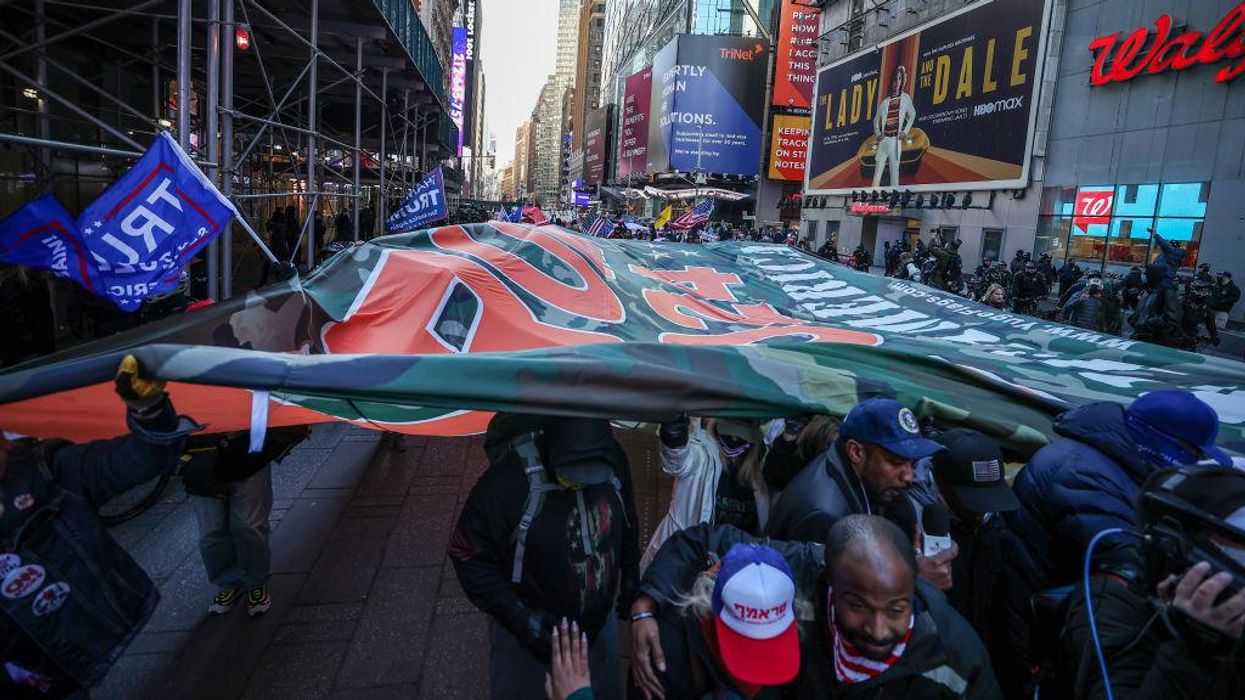Parade of Trump supporters and counter-protesters clash in NYC; weapons seized, police officer hospitalized