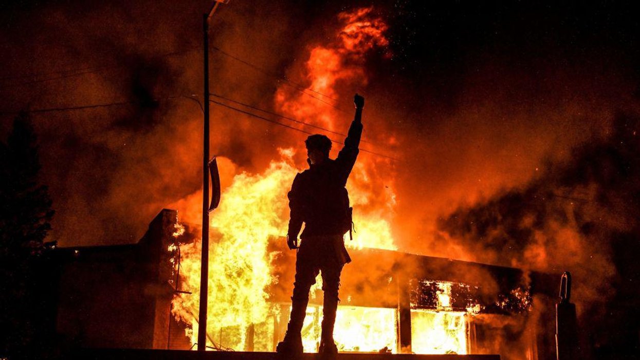 Jordan Peterson shares poll showing white liberals embrace using violence to pursue political goals more than conservatives