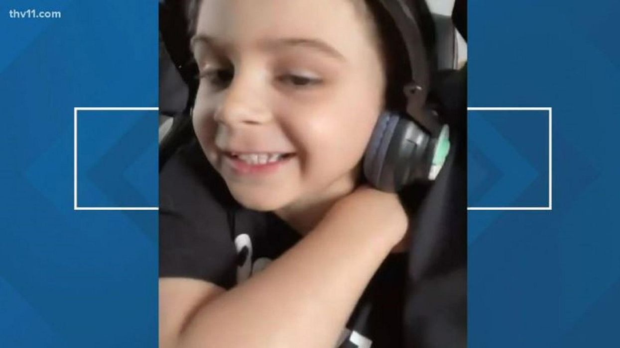 (UPDATE) Autistic 4-year-old Arkansas boy kicked off flight for not wearing mask despite doctor's note