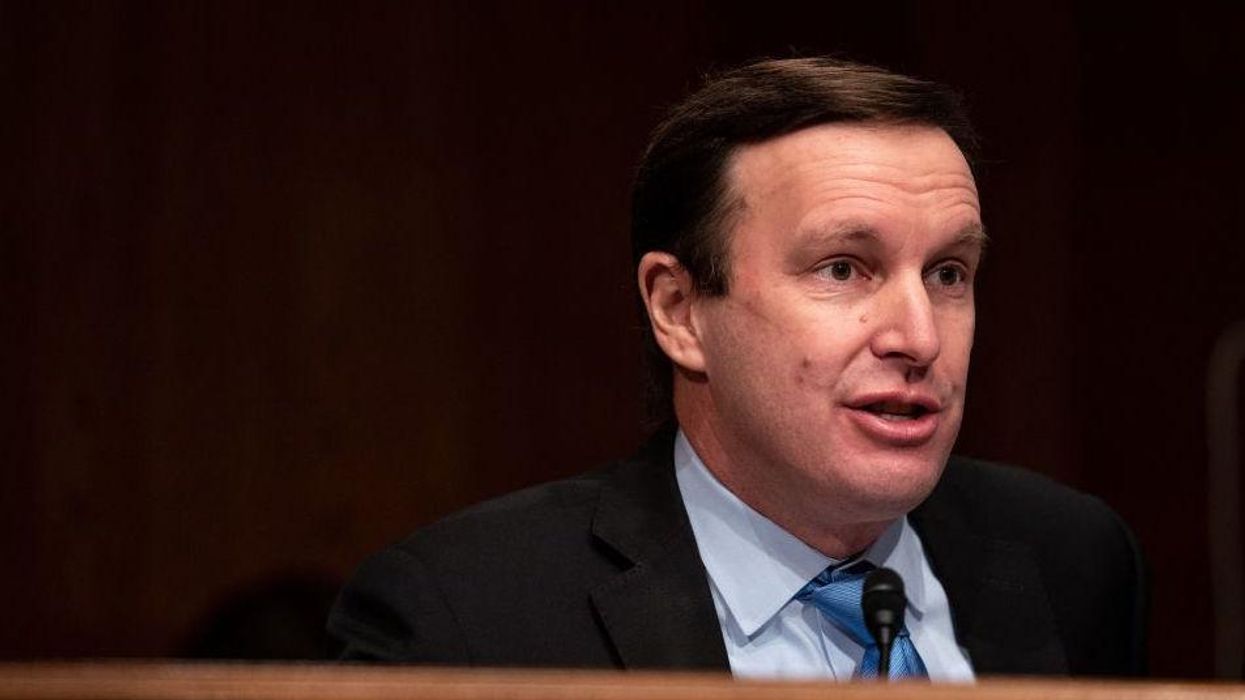 Sen. Chris Murphy forced to issue 'clarification' after undercutting Dem narrative on border crisis