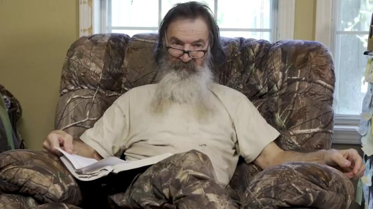 Phil Robertson: Gun confiscation would DESTROY our national security