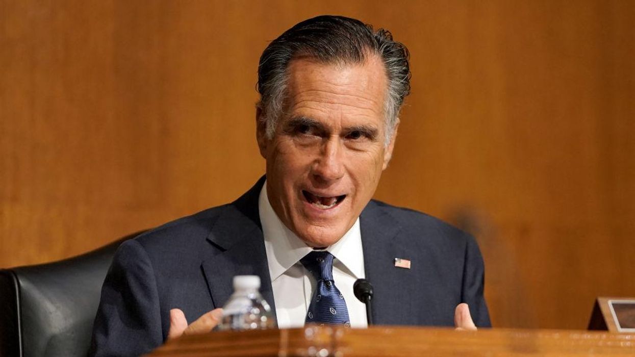 VIDEO: Mitt Romney loudly booed and heckled at Utah Republican convention, crowd called him a 'traitor'