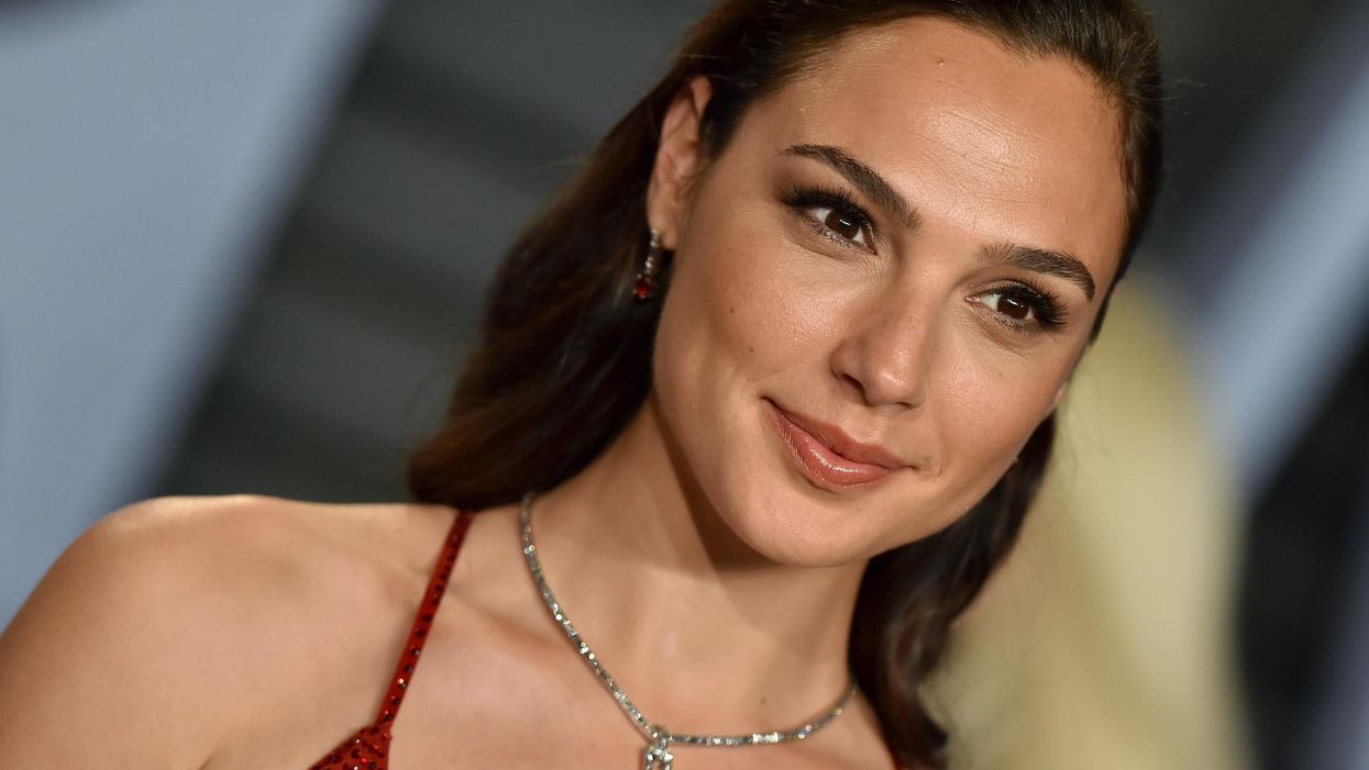 Israeli actress Gal Gadot issues statement calling for peace and anti-Israel activists melt down