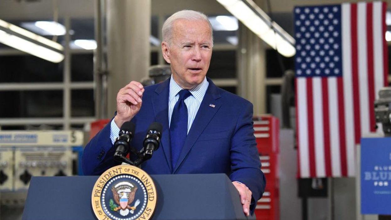 Biden accused of 'sickening' comments about young girl, including her legs: 'Looks like she's 19'