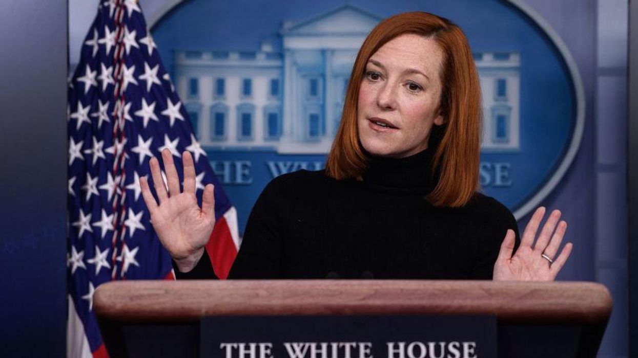 Mainstream media reporters confront, expose Jen Psaki's hypocrisy on 'anonymous sources'