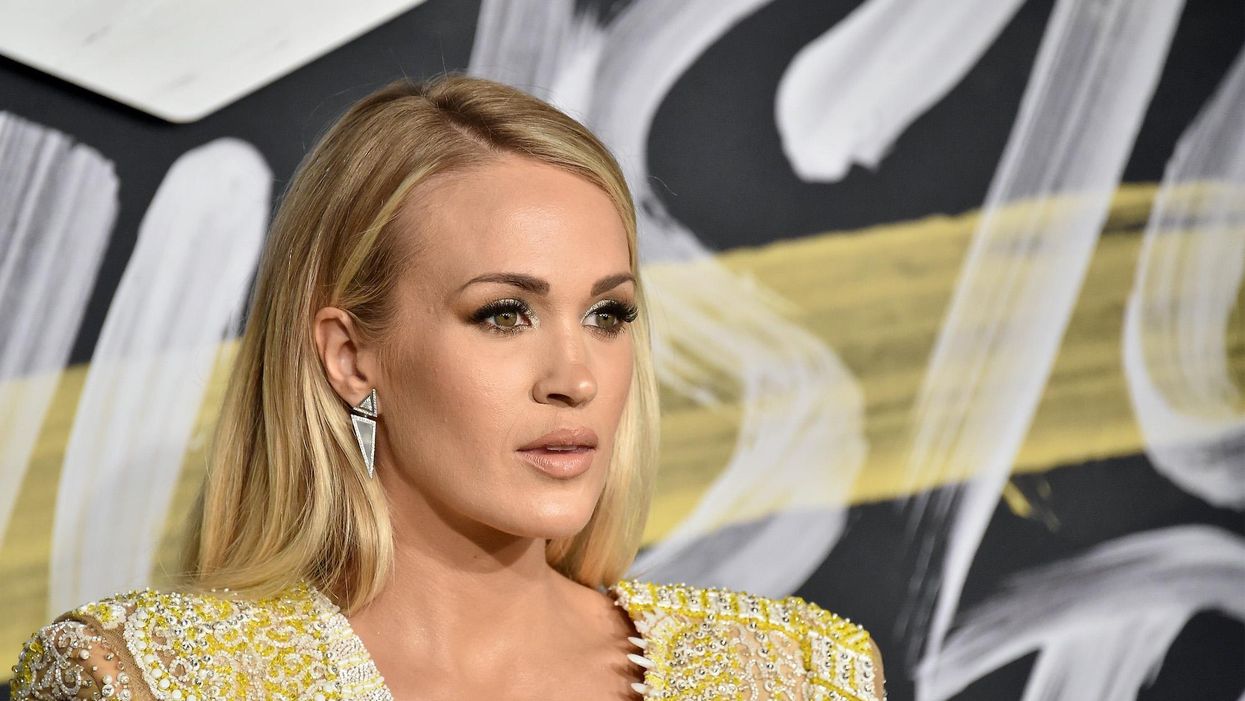 Liberal outrage erupts after Carrie Underwood likes a conservative tweet about masks