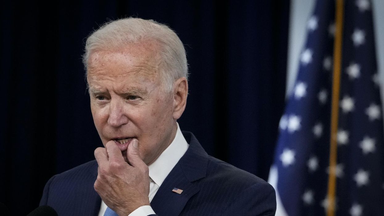 Supreme Court orders Biden to reinstate Trump's 'remain in Mexico' immigration policy