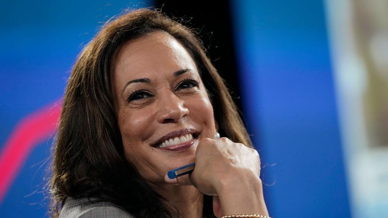 Kamala Harris tweet that promotes 'protecting the vaccinated' raises eyebrows: 'Isn't that what the vaccine is supposed to do?'
