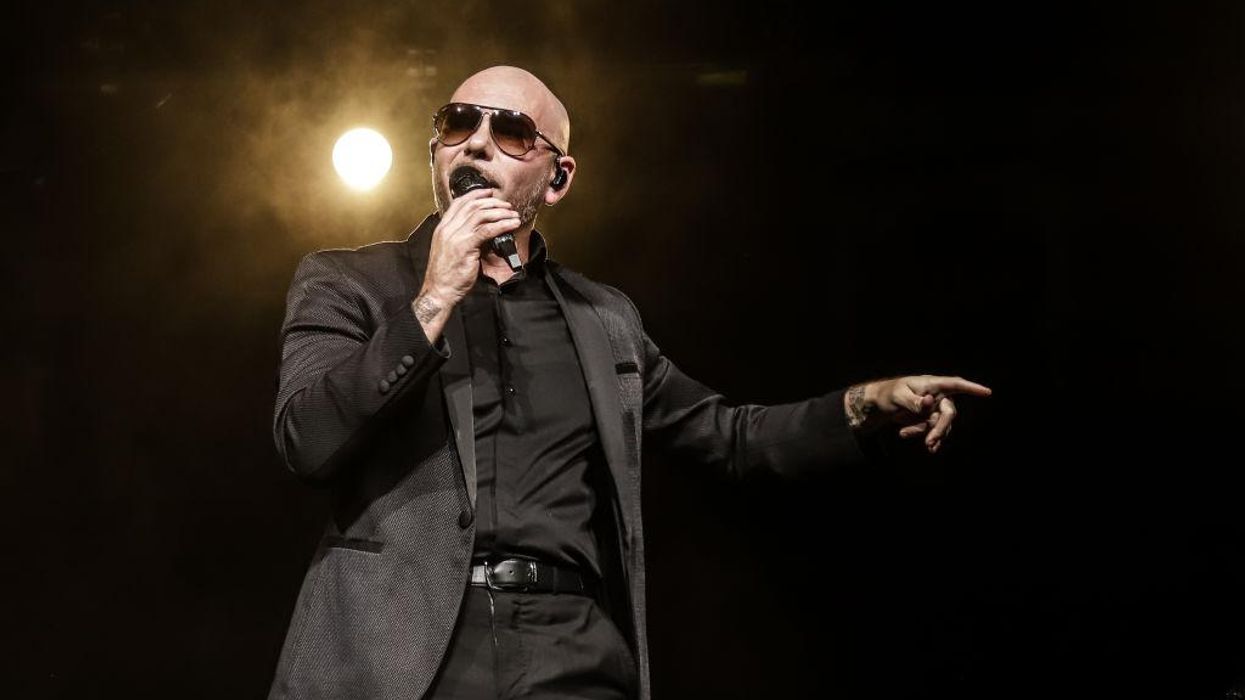 Rapper Pitbull delivers powerful message to anyone who doesn't like America: 'F*** you!'