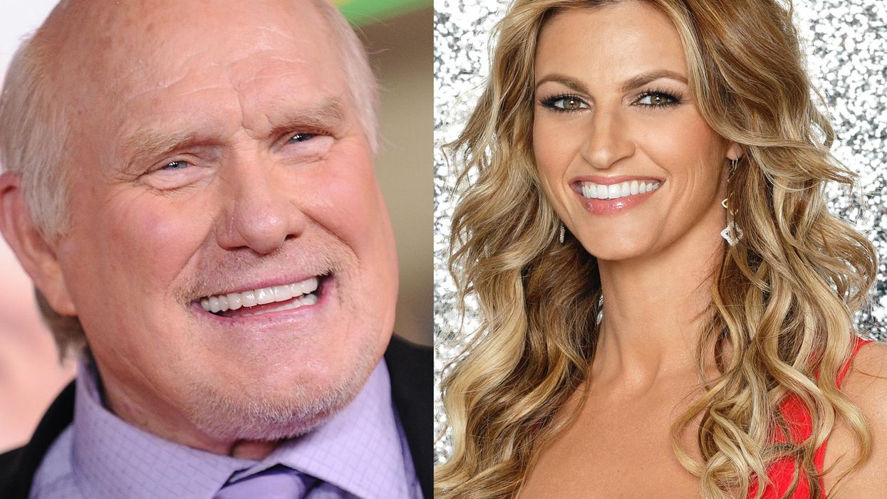 Terry Bradshaw complimented a female sports reporter on her looks and Twitter is very angry