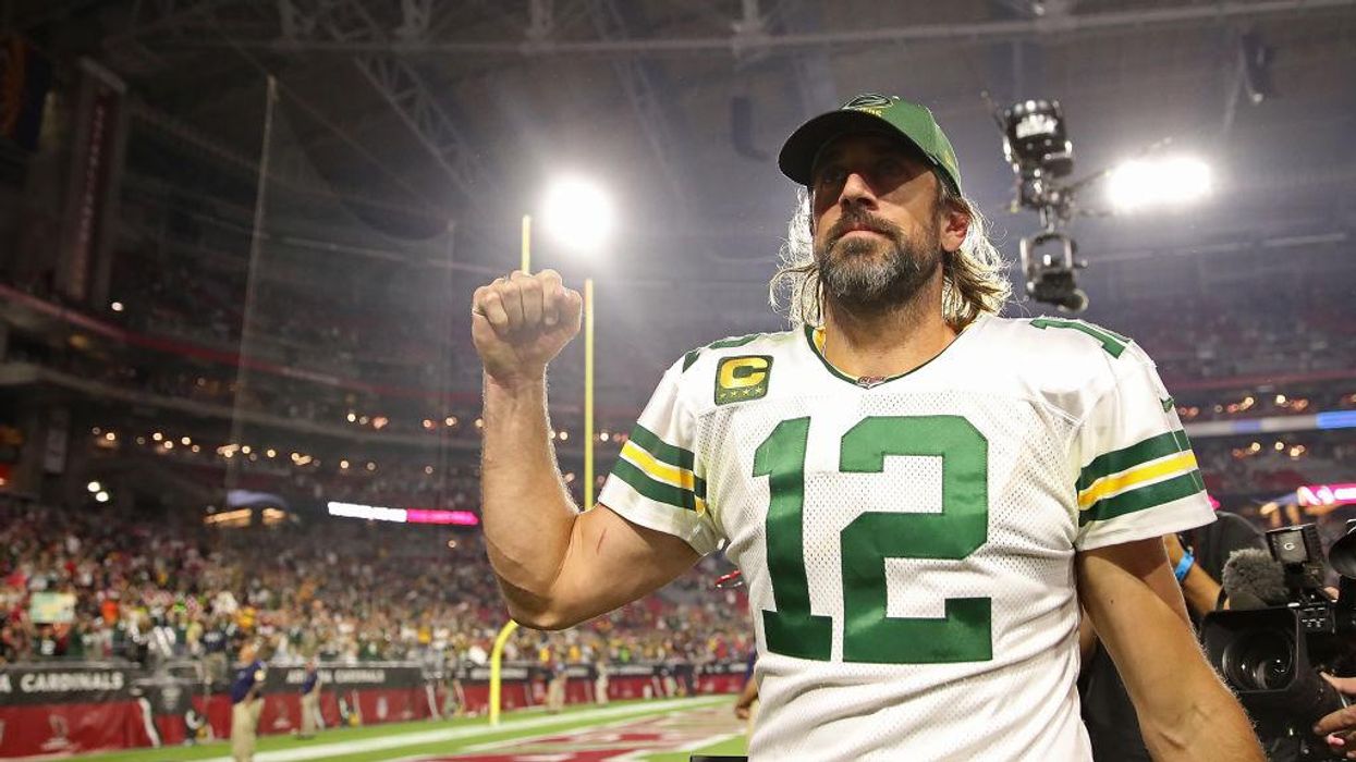 Aaron Rodgers cleared to play on Sunday, only days after COVID diagnosis and Joe Rogan medical advice controversy