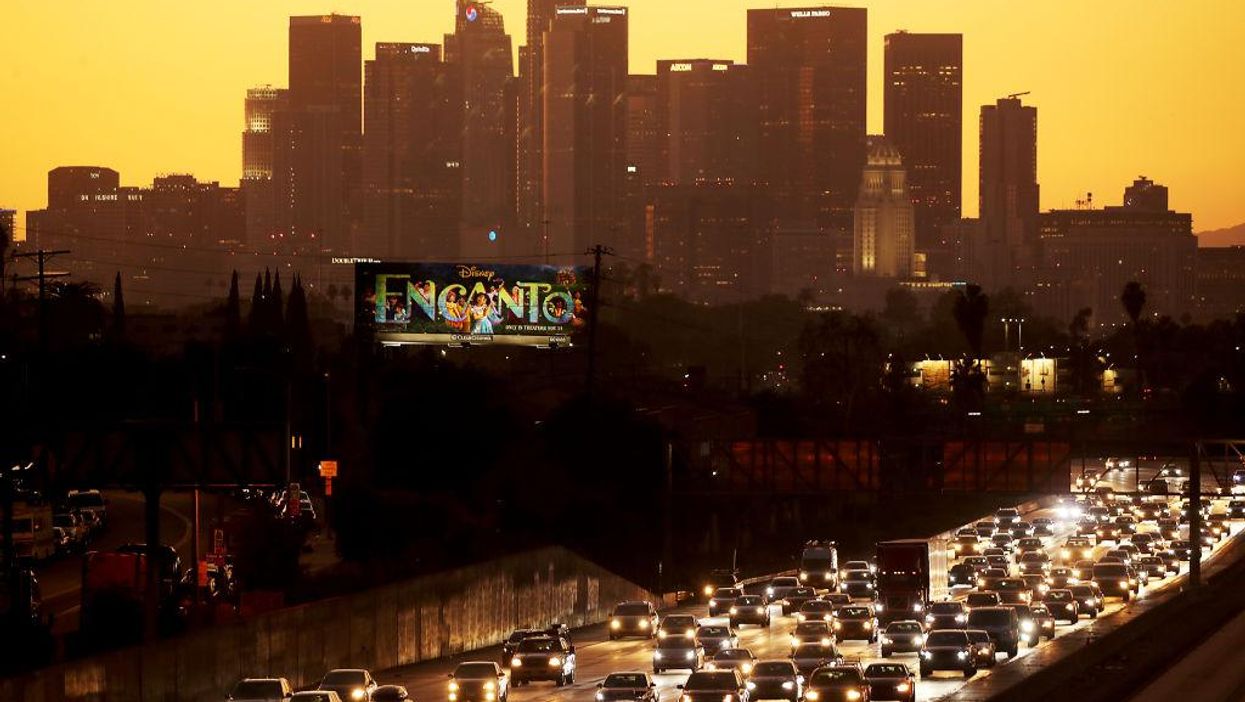 Thanksgiving travel projected to approach pre-pandemic normal