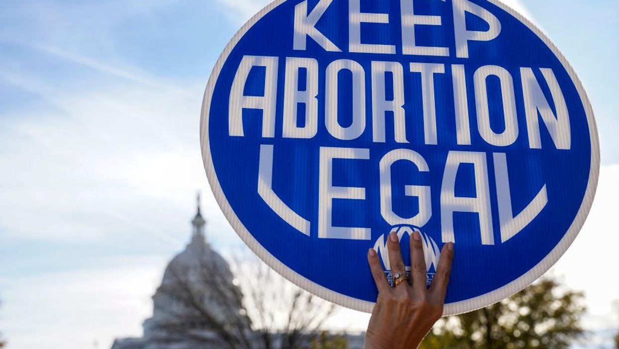 Washington Post celebrates doctor who travels 800 miles to perform abortions