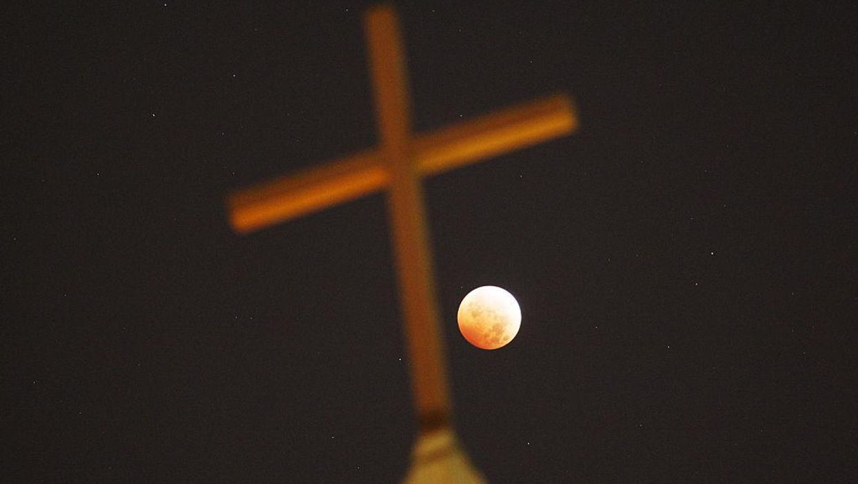 Pastor faces backlash after dressing in drag on HBO show