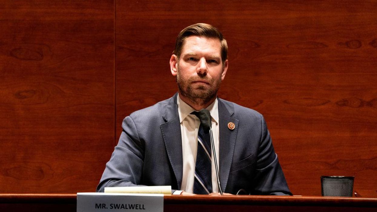 Rep. Eric Swalwell predicts that 'we can go from 60% Americans vaxxed to 80% if we require vaccines to fly'