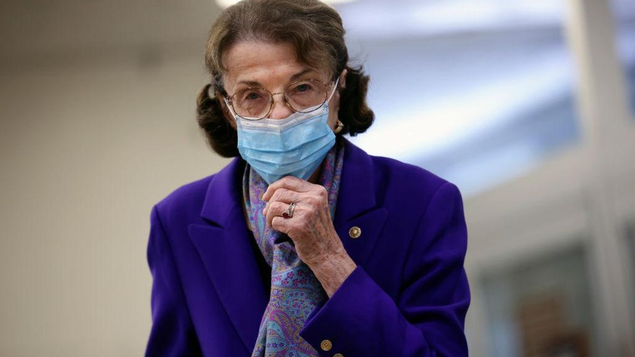 Democrats call on CDC and FAA to impose vaccine requirement on domestic air travel
