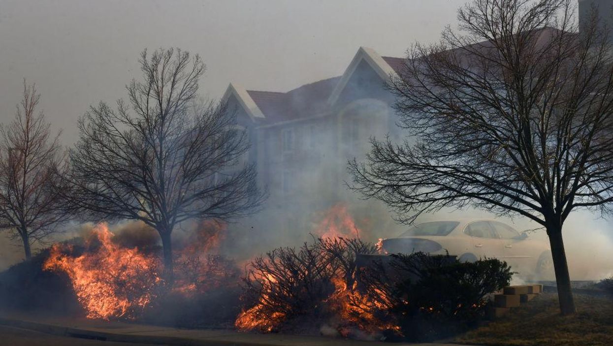 Wildfires devastate Colorado, claiming hundreds of homes
