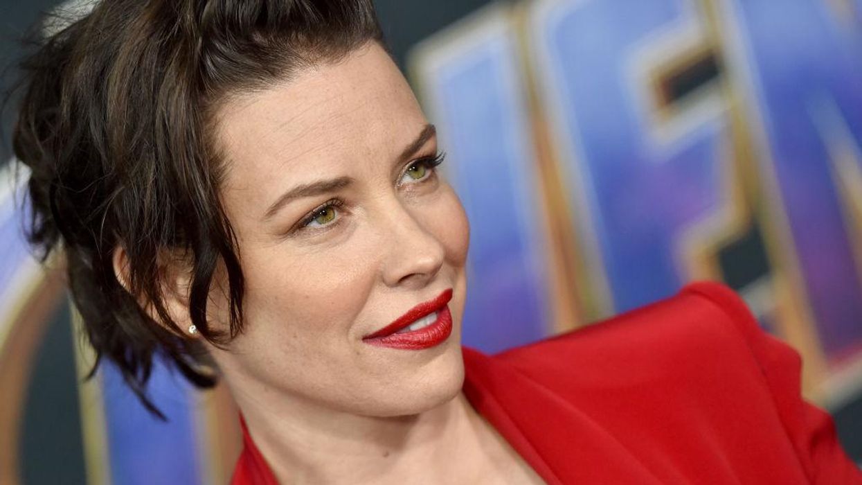 Actress Evangeline Lilly stands in solidarity with anti-vaccine mandate protesters