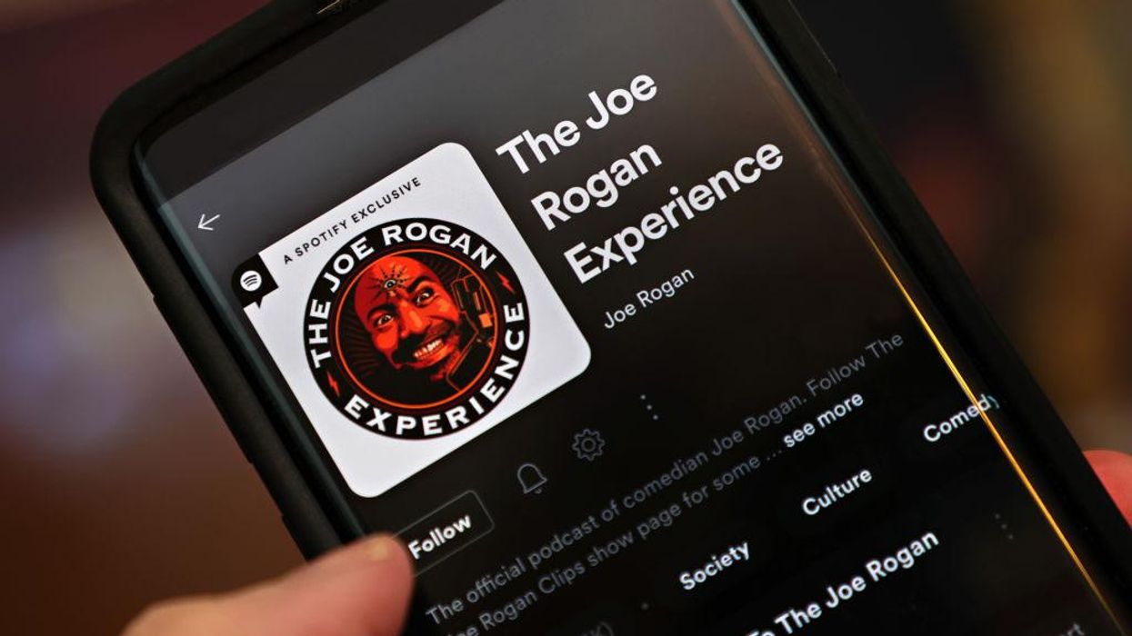 CNN lampooned for needing an expert on Joe Rogan to explain why he's so popular: 'It's not possible to mock this any more than it mocks itself.'