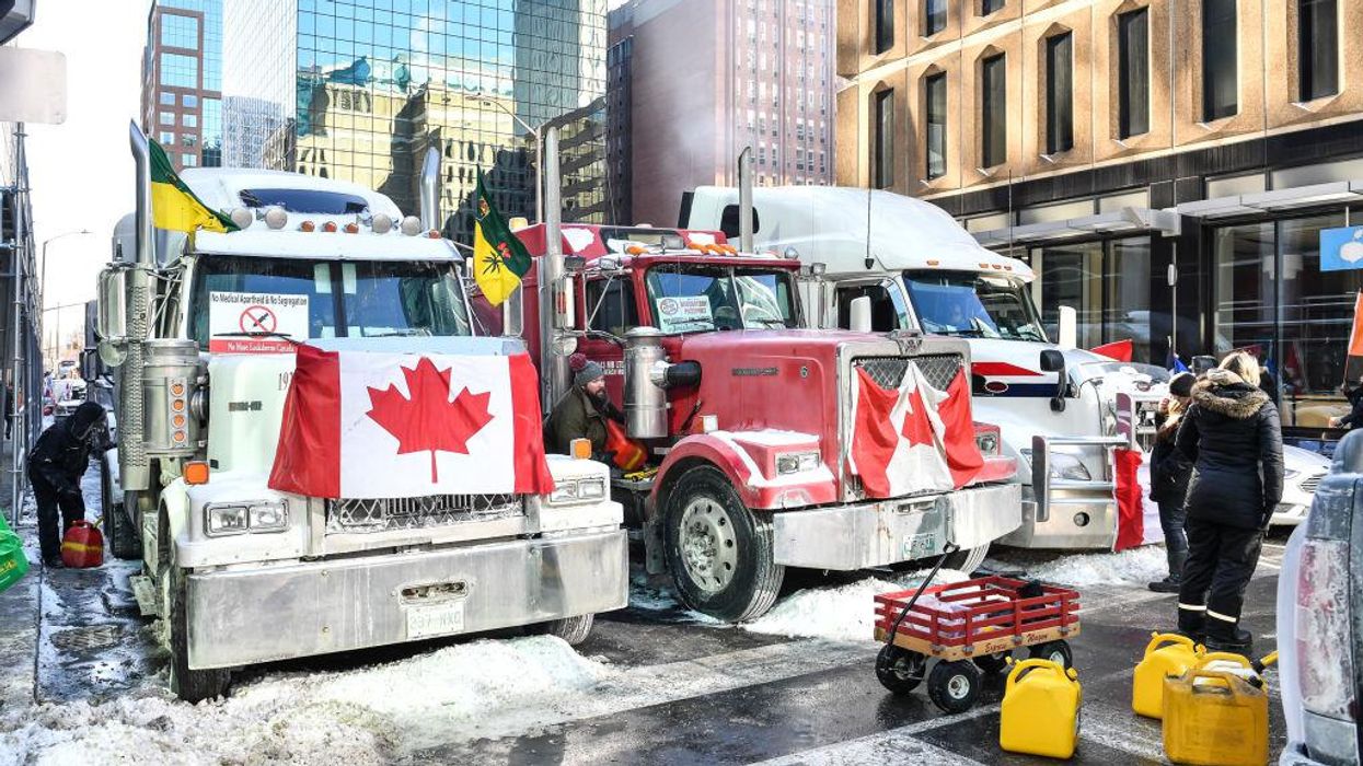 Canadian police enforce 'zero tolerance' crackdown on protestors as the Freedom Convoy goes international
