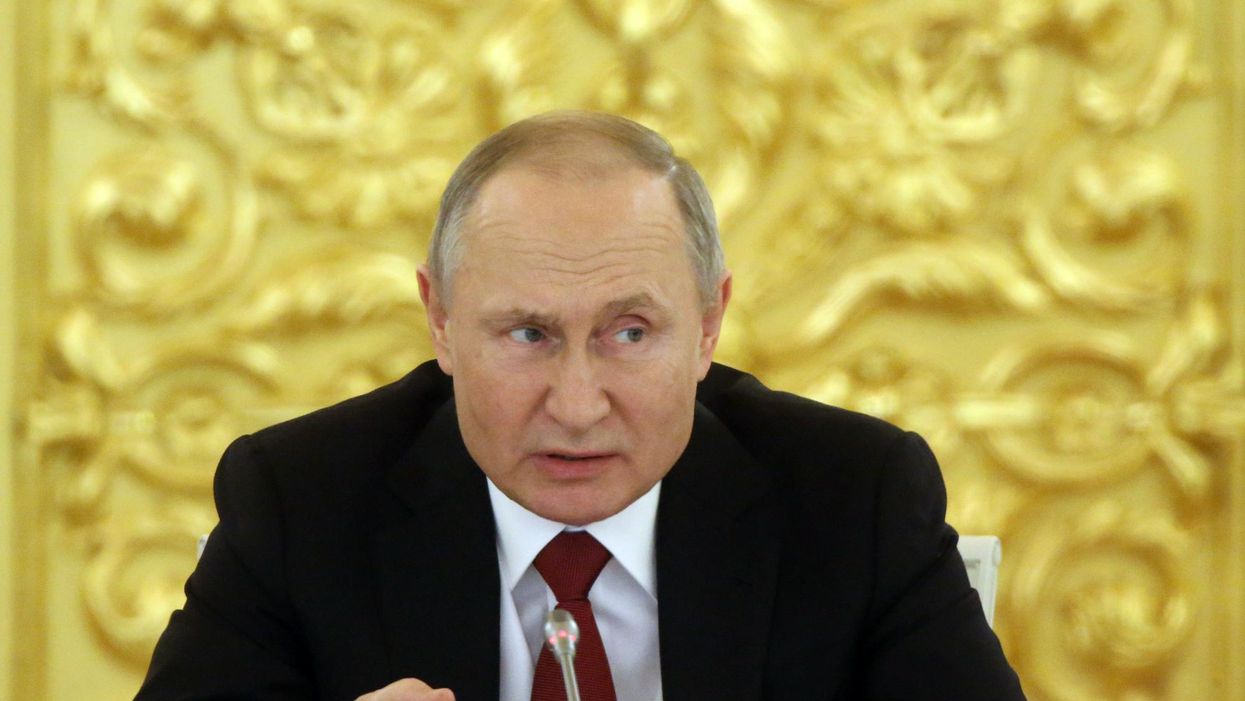 Putin orders 'peacekeeping' troops to invade Ukraine, US to respond with sanctions