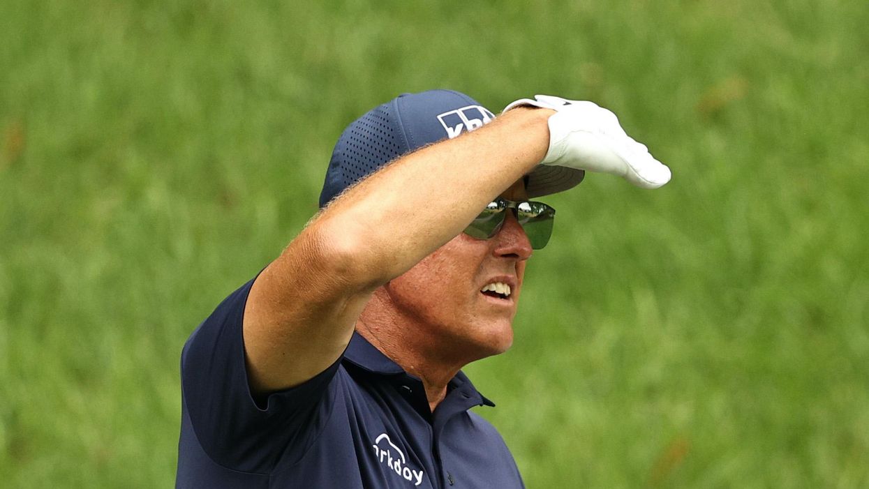 Phil Mickelson apologizes for 'reckless' comments about Saudi Arabia