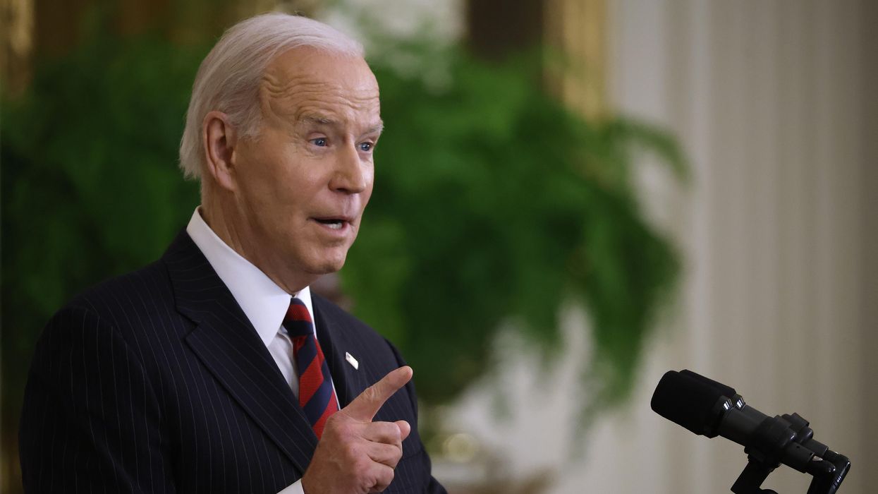 Biden blunders, refers to Veep as the first lady