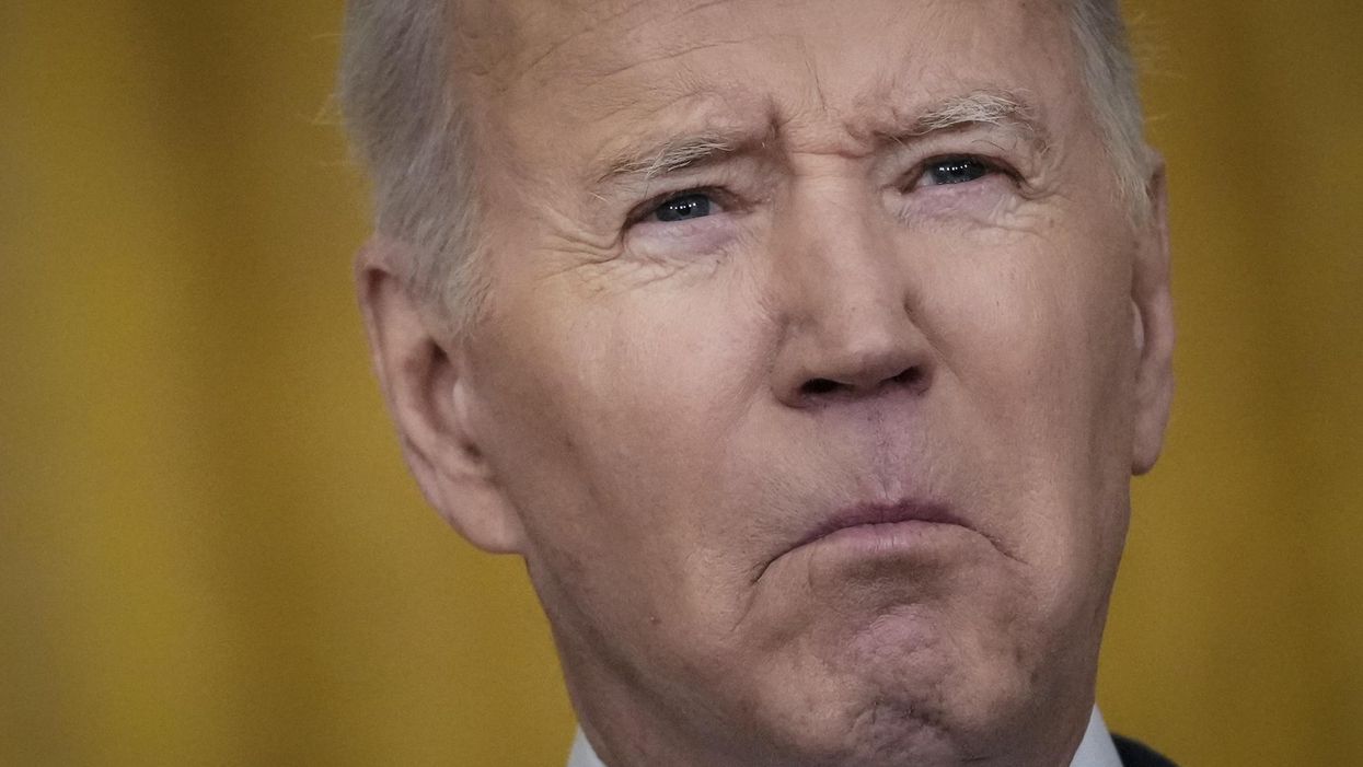 After mixed messaging on order lifting transit mask mandate, Biden passes the buck to the CDC on whether to appeal