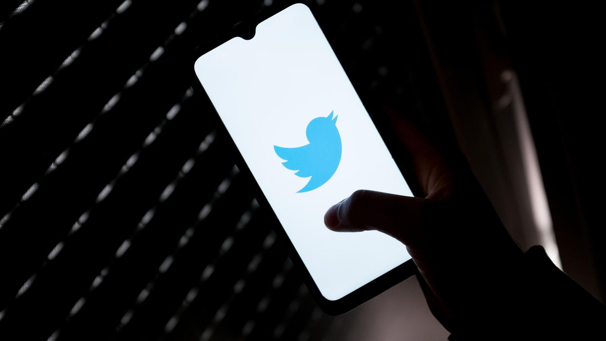 NYT reporter DUPED by satirical Tweet