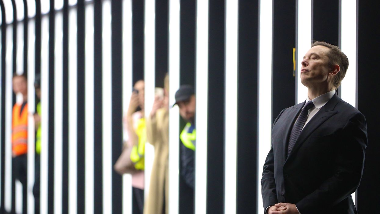 Piers Morgan lauds Musk's Twitter purchase after Musk pans 'woke mind virus': He is a 'flag-bearer' for free speech