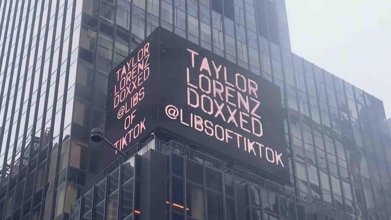 Taylor Lorenz blasted on Times Square billboard for doxxing Libs of TikTok. Lorenz reacts by saying she's 'grateful' for WaPo's 'strong security team.'