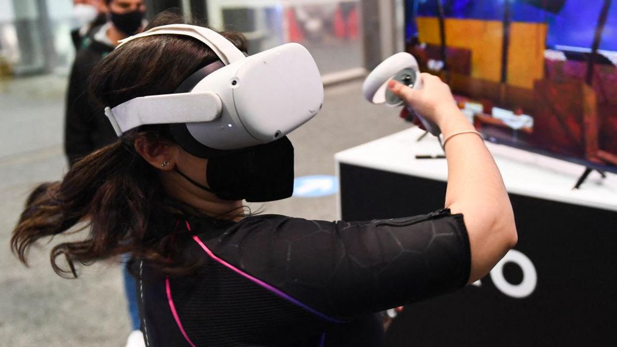 'Ultrasonic transducers' on VR headsets allow metaverse users to receive facial sensation