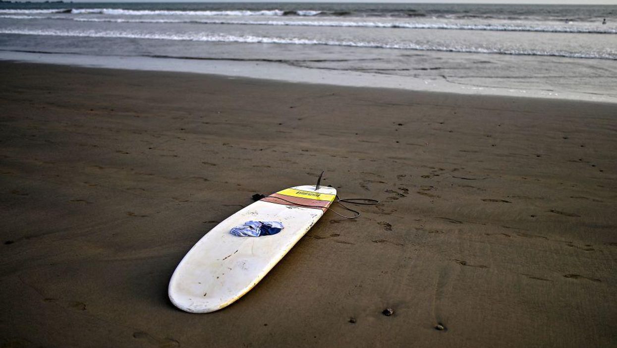 Transgender surfer trounces female competitors in surfing contest in Australia