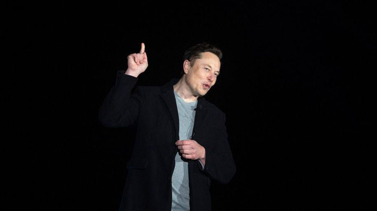 Elon Musk challenges sexual misconduct accuser to ​describe certain 'one thing' about his private parts​
