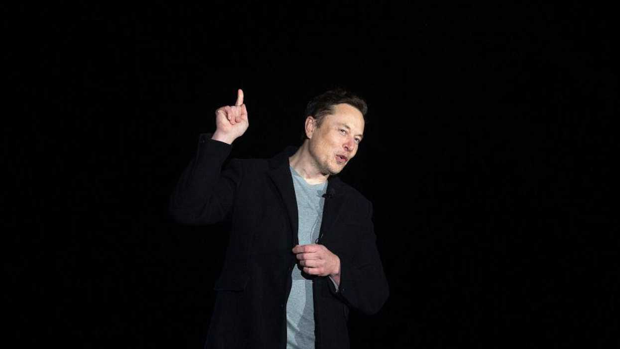Elon Musk challenges sexual misconduct accuser to describe certain 'one thing' about his private parts