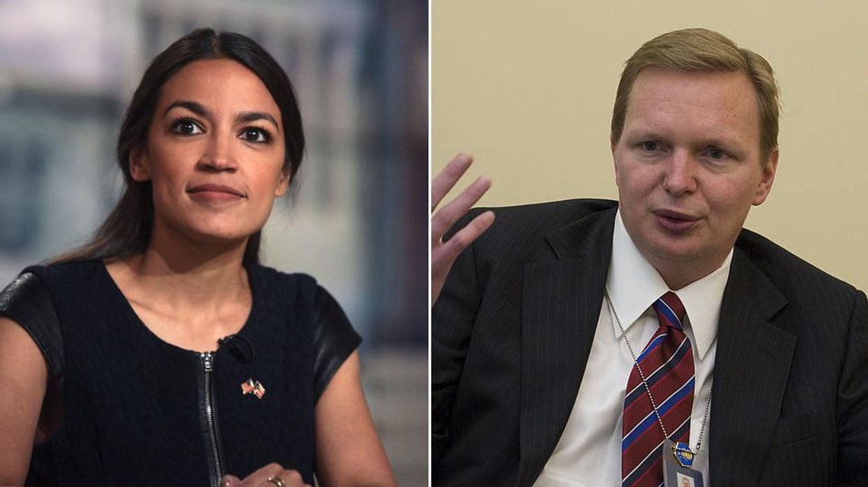 Obama's campaign manager lashes out at AOC after she endorses progressive over incumbent Dem: 'Dumb s***'