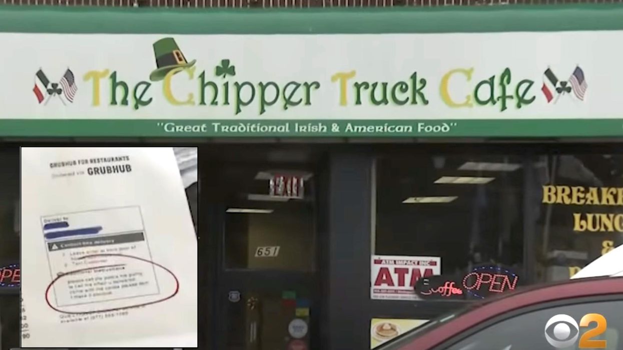 Restaurant workers call 911 after receiving an order with a chilling note from an alleged kidnapping victim