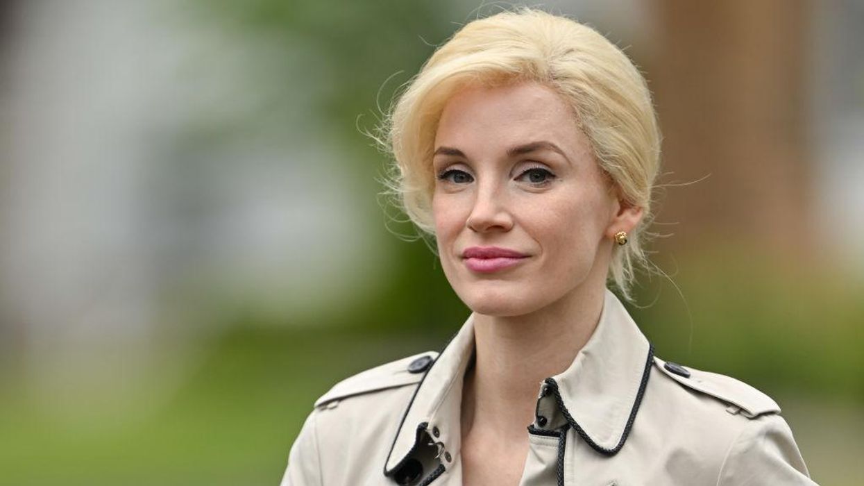 Actress Jessica Chastain flips the bird in July 4 post: 'Happy 'Independence' Day from me and my reproductive rights'