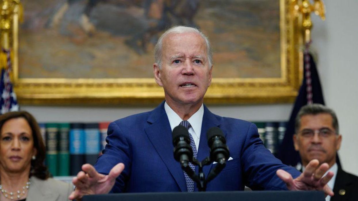 After Biden reads 'repeat the line' from teleprompter, no one buys the excuse offered by WH spokesperson