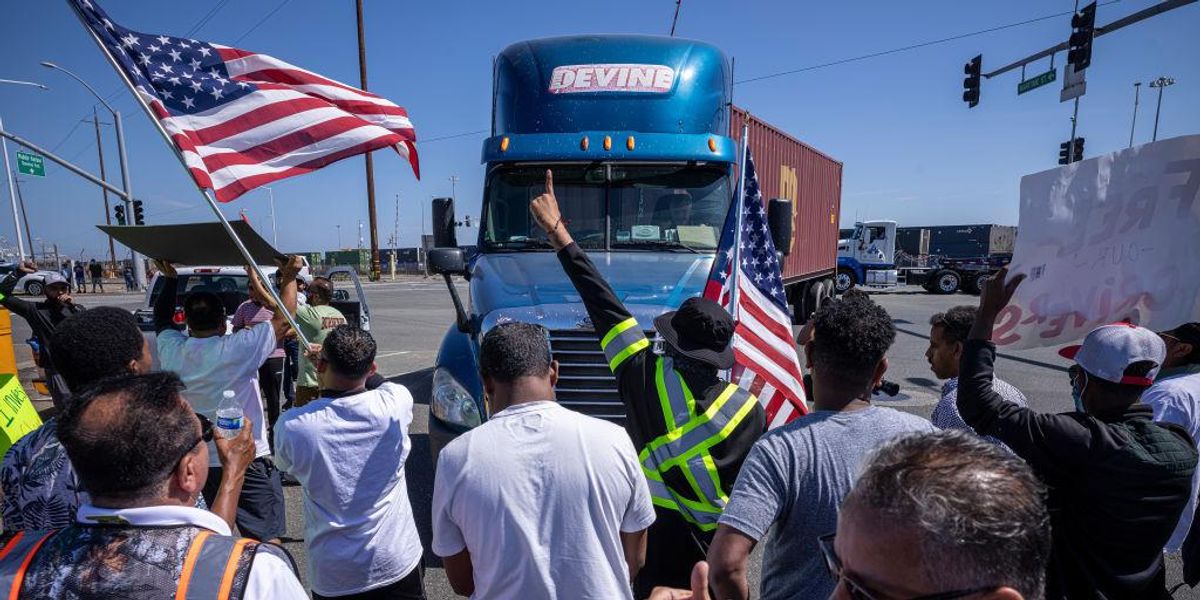 Truckers shut down Port of Oakland in protest of Gavin Newsom's labor law as California's supply chain goes from bad to worse | Blaze Media
