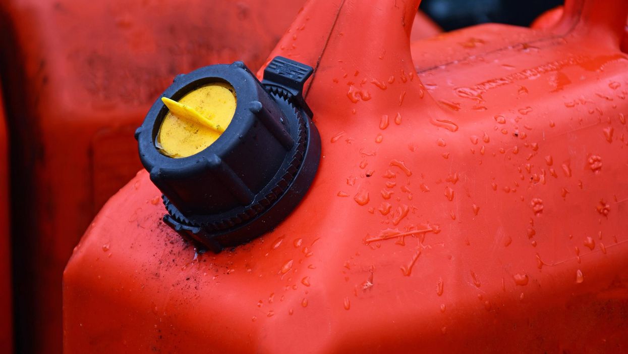 Man dies after homeless man allegedly poured gasoline on him, lit him on fire while he was sleeping outside Arizona convenience store