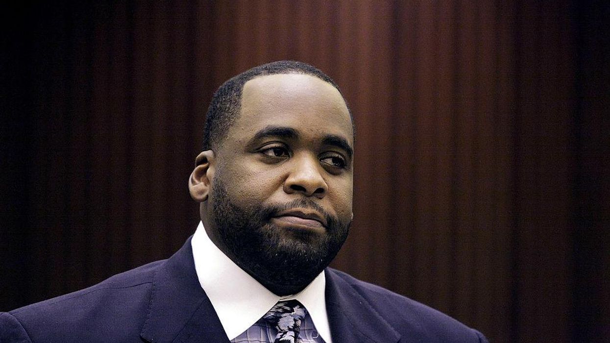 Former Detroit mayor Kwame Kilpatrick, who still owes over $1.5 million in restitution, caught crowdsourcing for a luxury condo: Report